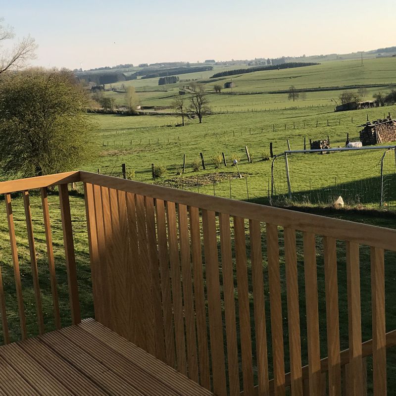 Rénovation d'une ancienne habitation et construction d'une terrasse en bois