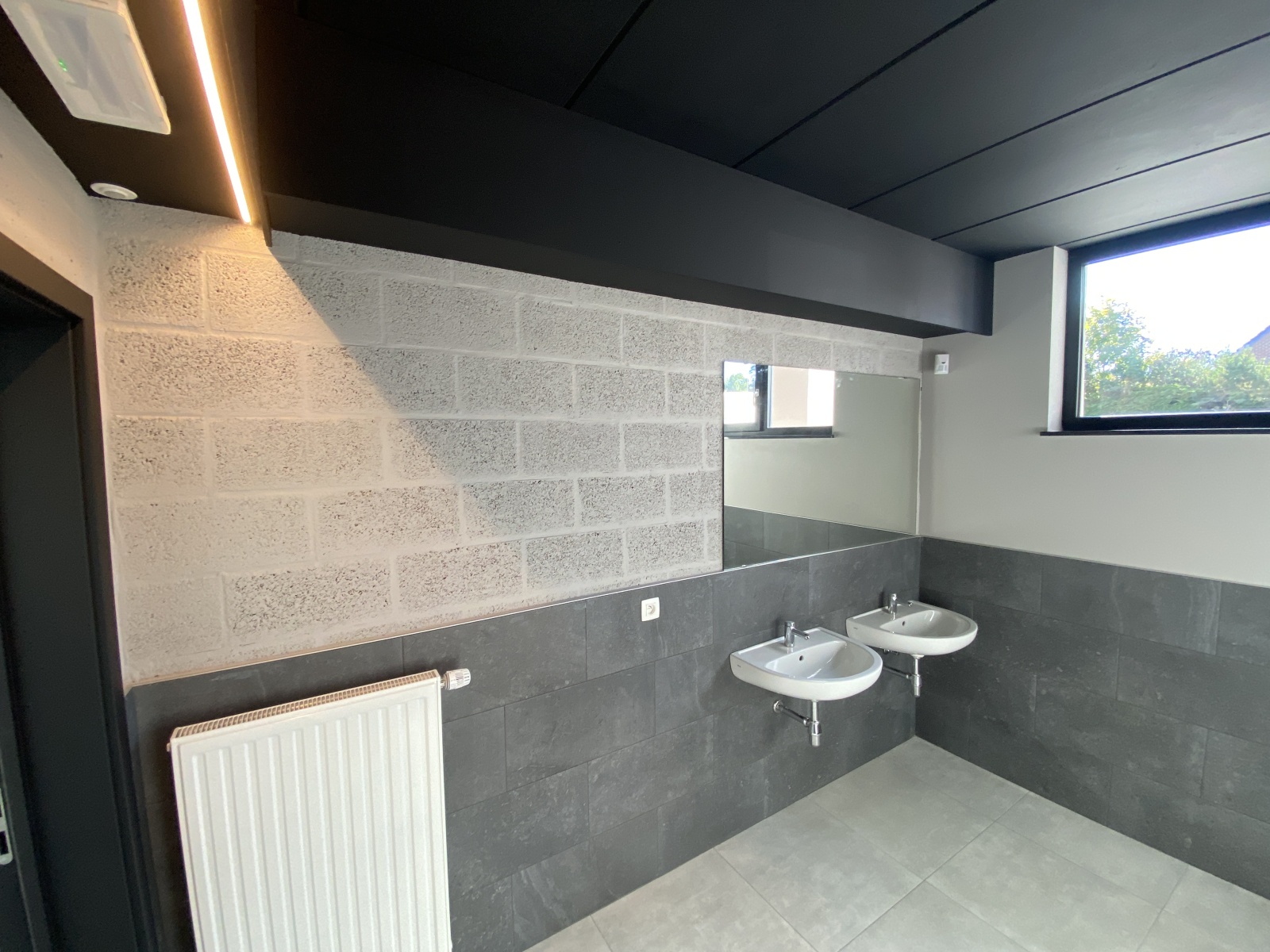 SALLE L