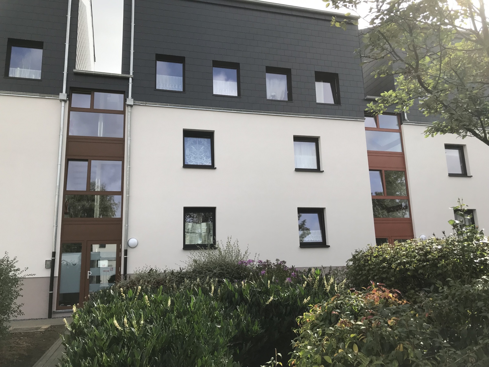 LOGEMENTS L
