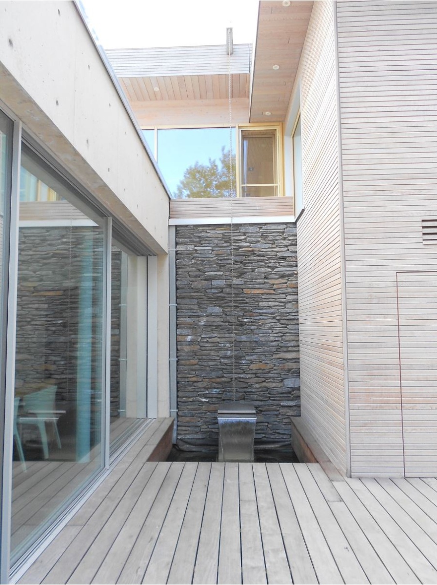 MAISON B