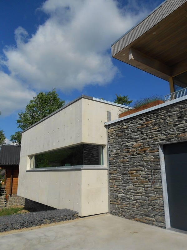 MAISON B