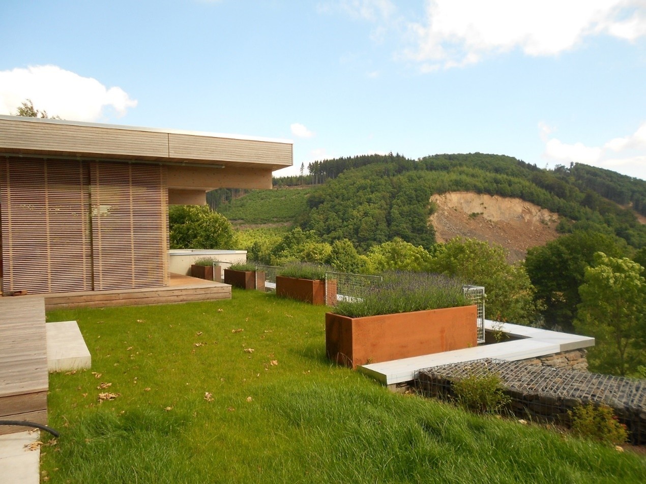 MAISON B